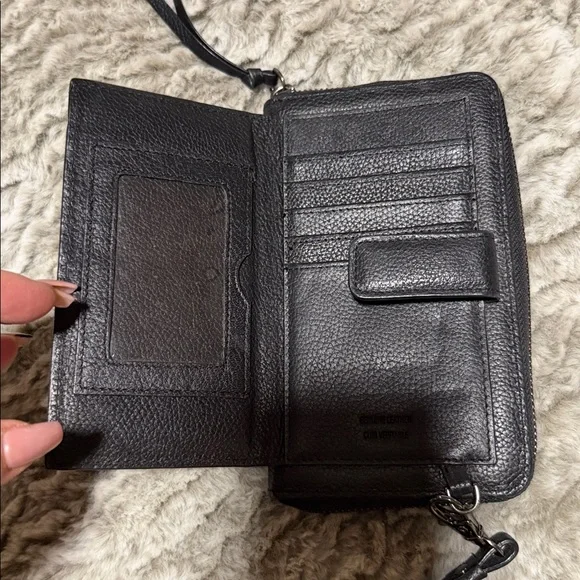 Leopard Print Wallet with Black Accents - Picture 7 of 7